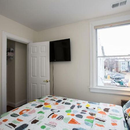 3-Min Walk To Petworth Metro Station ;10 Mins To Convention Center: Private Cozy And Quiet Bedroom And Bathroom 워싱턴 외부 사진