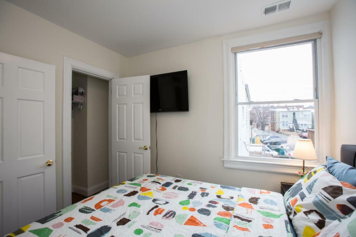 3-Min Walk To Petworth Metro Station ;10 Mins To Convention Center: Private Cozy And Quiet Bedroom And Bathroom 워싱턴 외부 사진